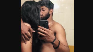 Sharmeli Ladki Ka Uske Lover Ne Banaya Video