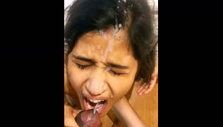 Desi Wife Gets Hot and Gets Facial